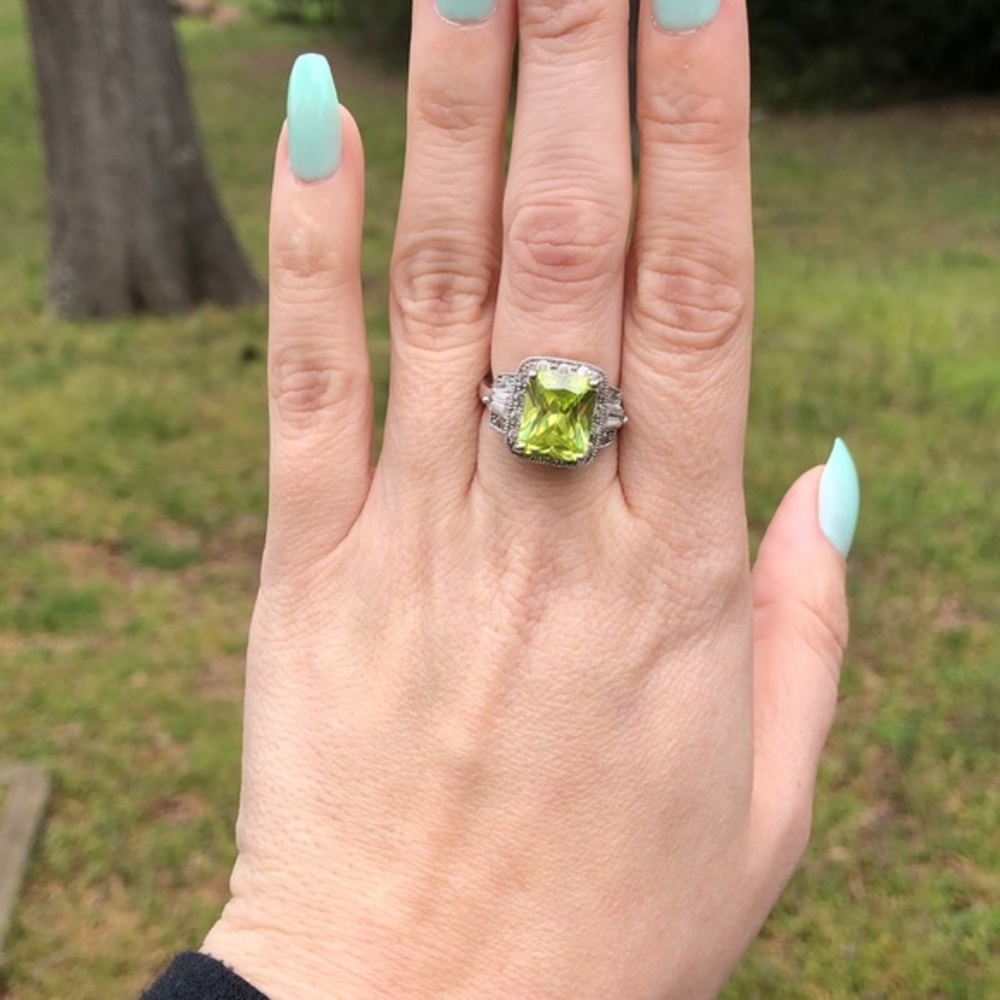 Yellow and white stone ring
